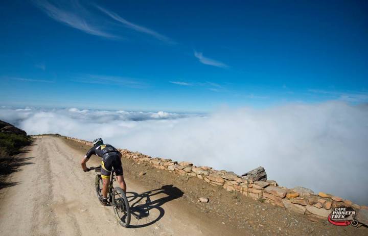 12049558_975555255819250_1867632635084683229_n