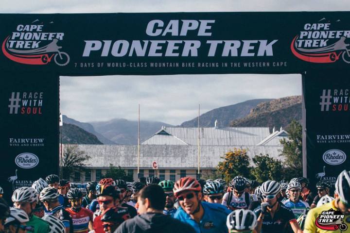 12049733_975651602476282_4569103281629769507_n